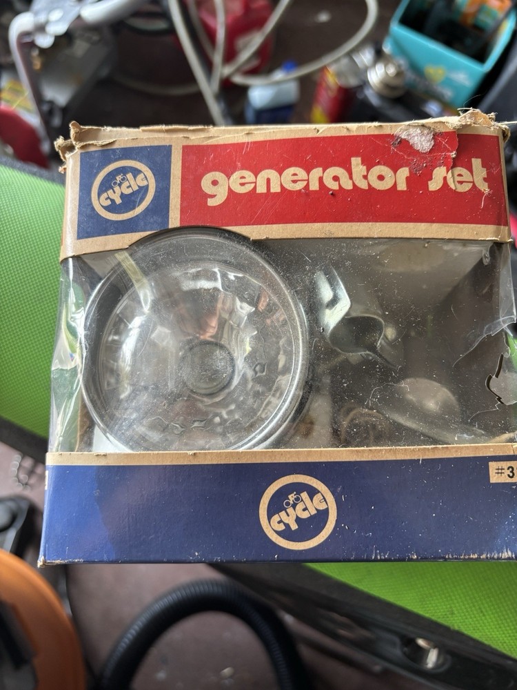 VINTAGE BIKE LIGHT AND GENERATOR