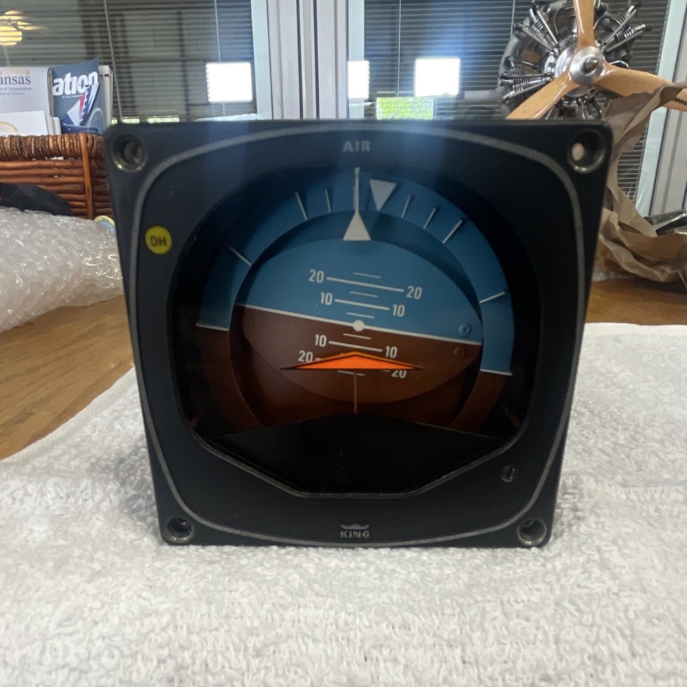 King KI 256 Flight Command Indicator