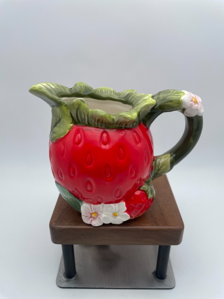Corner Ruby Strawberry Collection Creamer 8oz Handcrafted Fruit Figural B13