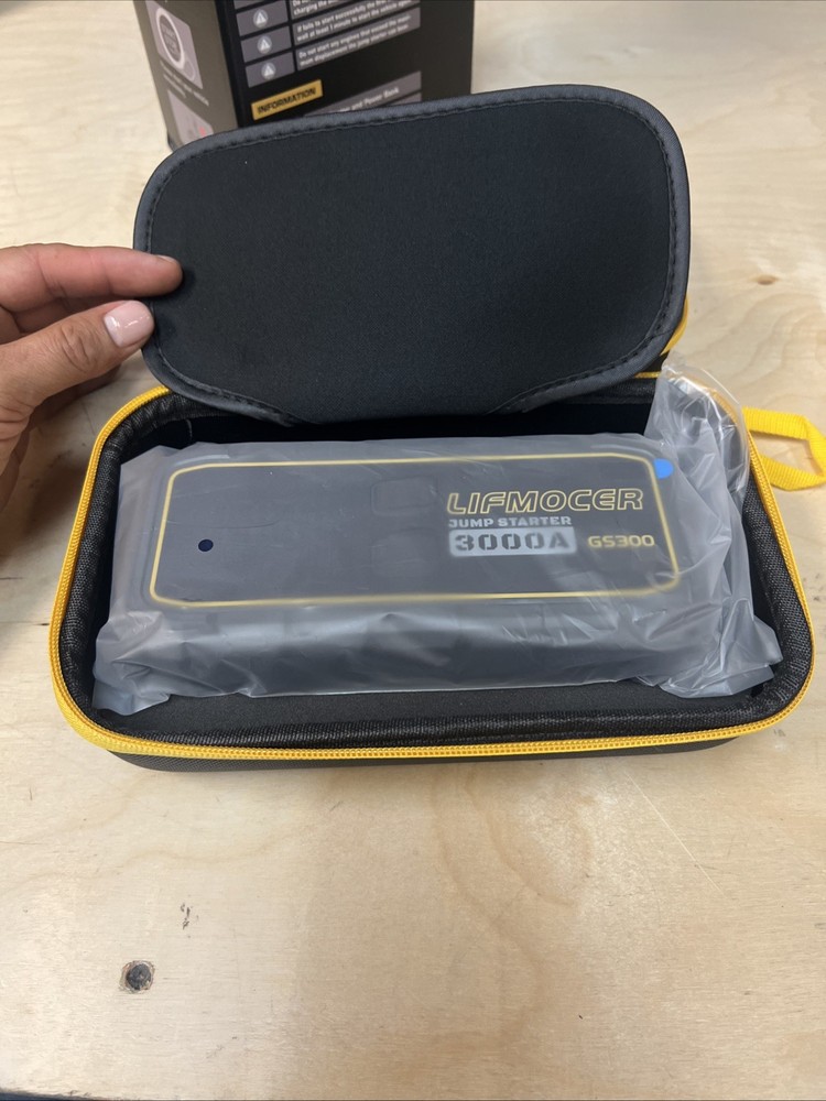 Lifemocer Jump Starter