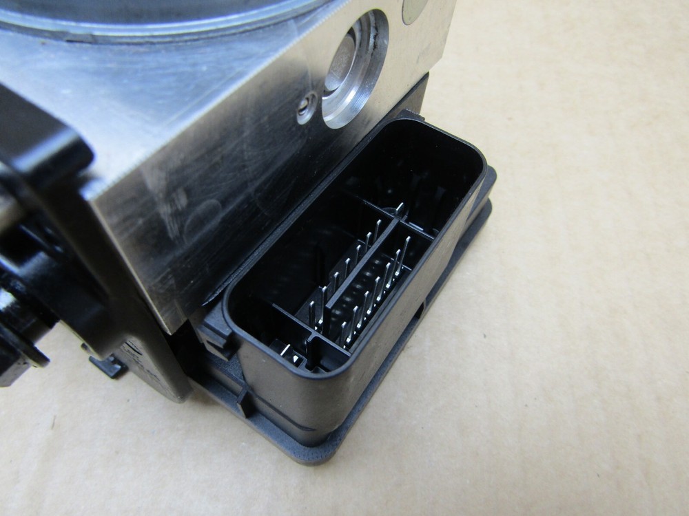 Triumph Tiger 1200 Rally Explorer 2022 ABS pump control module (12382)