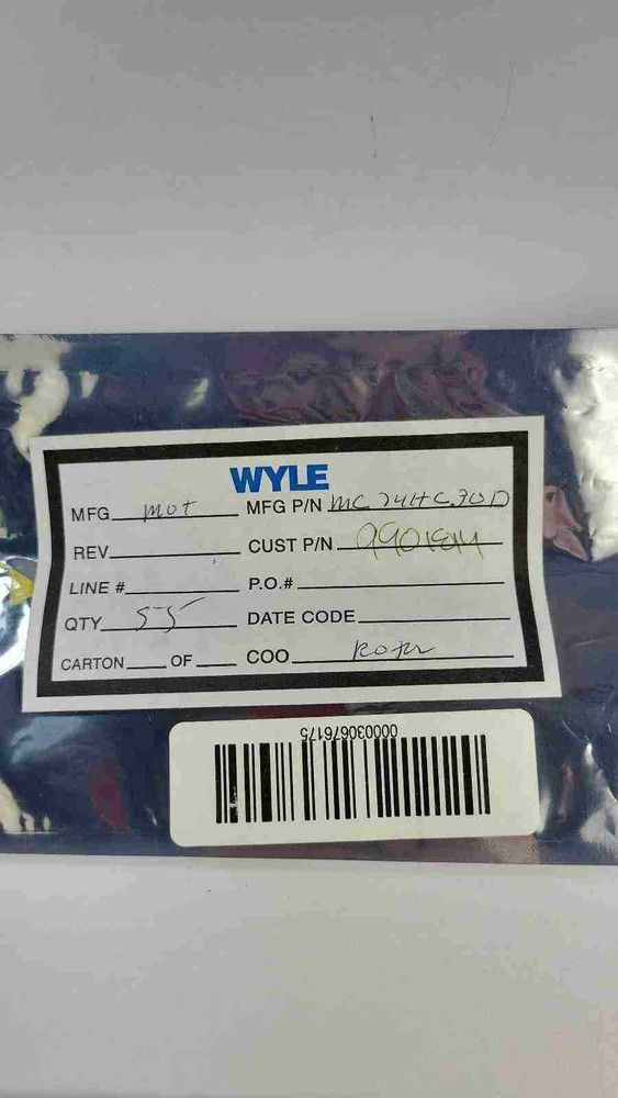 110 X MM74HC30D 8-input NAND Gate