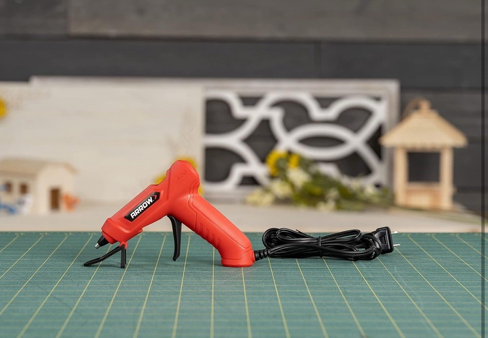Arrow Mini Glue Gun Includes 10 free glue sticks