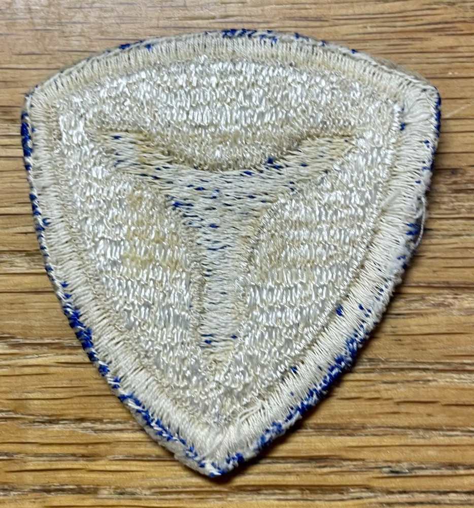 ORIGINAL WWII - U.S. ARMY 3rd SERVICE COMMAND PATCH-THIN BORDER-WORN-NO GLOW