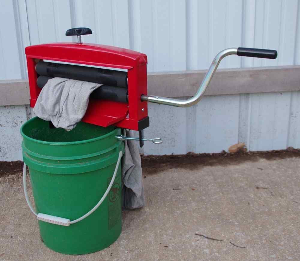 Heavy Duty Chamois/Towel Wringer BL-44