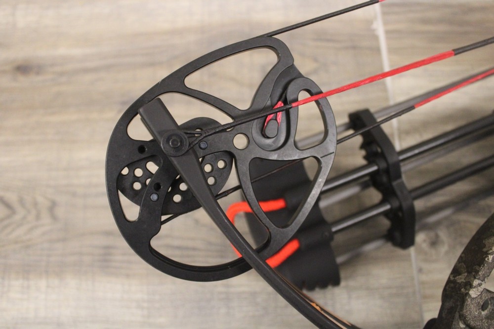 Blackout Intrigue XST Compound Bow 70Lb