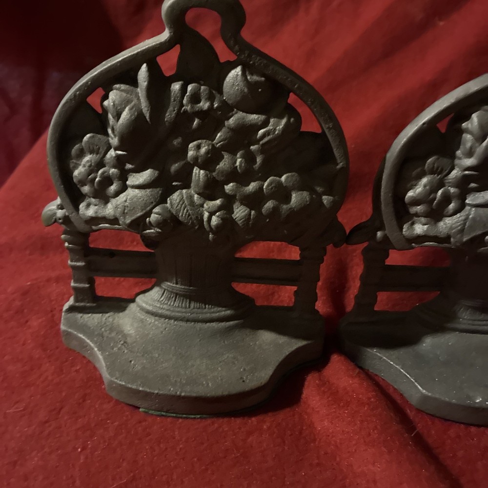 Vintage Cast Iron Flower Bookends Set