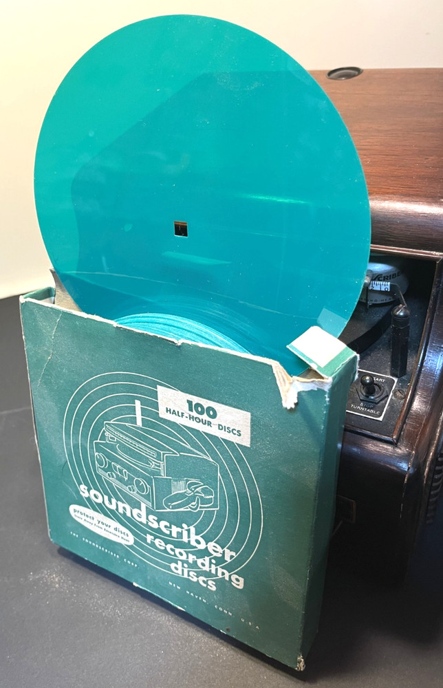 Sound Scriber disc record recording machine with 100 blank discs
