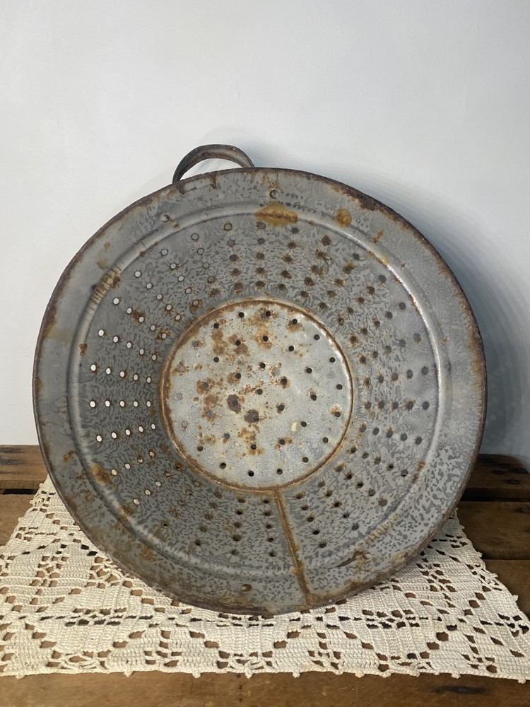 Vtg 10.5" Graniteware Colander Enamelware Strainer Rustic Primitive Farmhouse