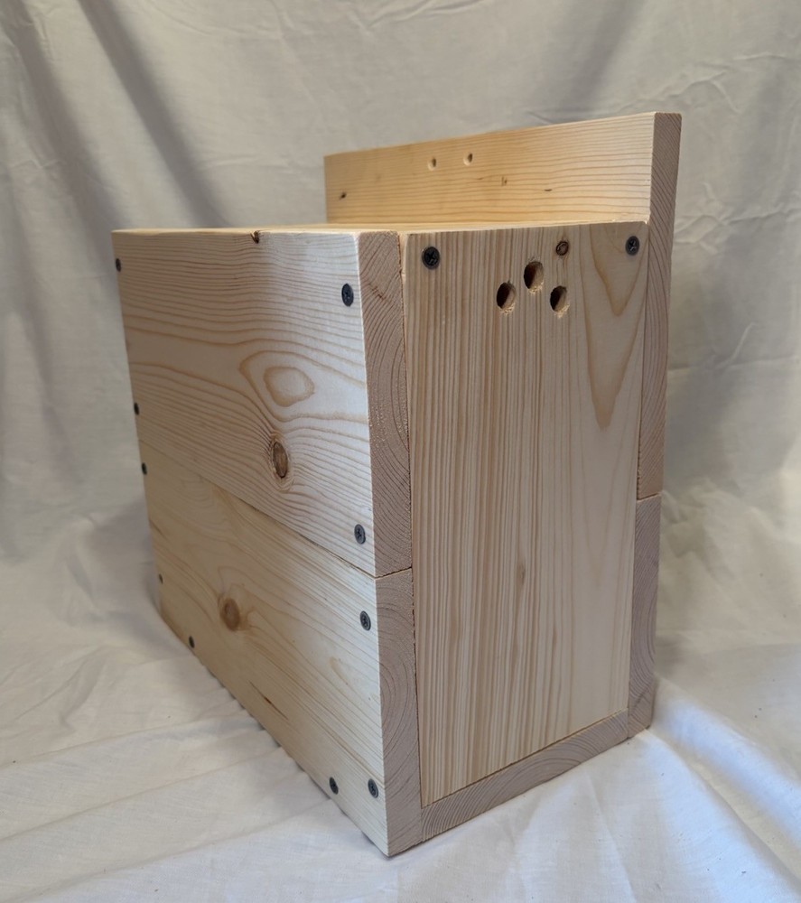Big Backyard Squirrel House/Nesting Box Ready To Mount On Tree/Post Screws Inclu