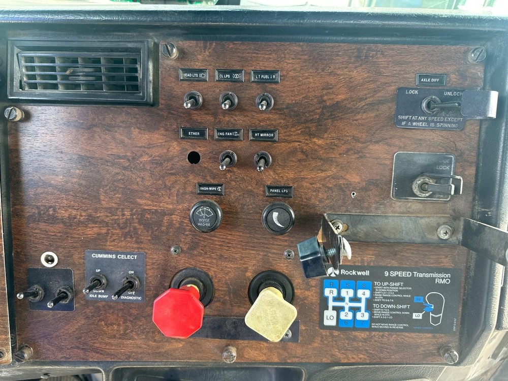 1986-2000 Peterbilt 377 GAUGE AND SWITCH Dash Panel - Used