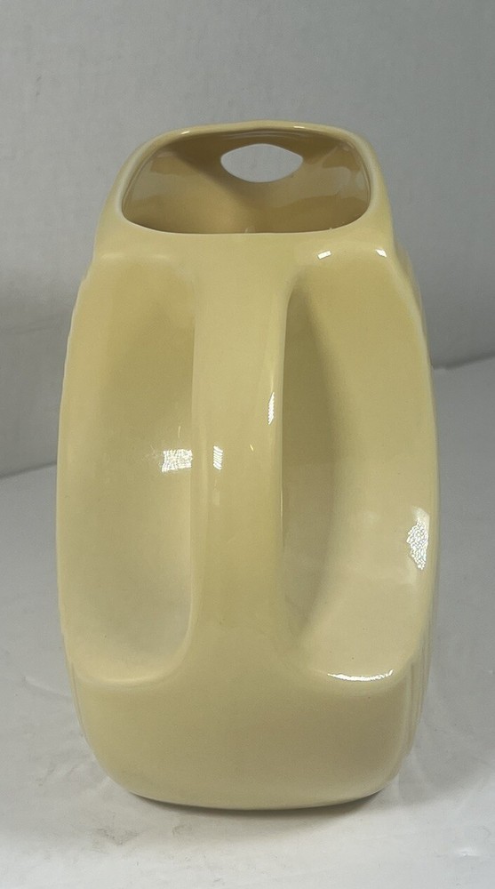 Fiesta Disk Pitcher in Pale Yellow