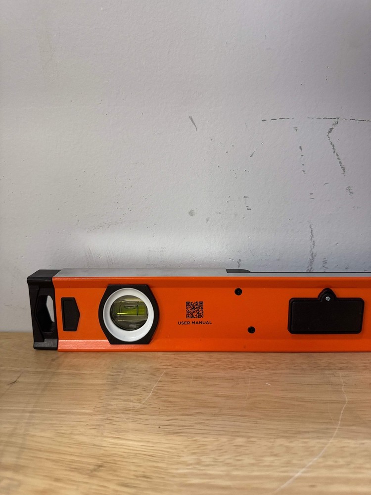 JOHNSON 1760-2400 DIGITAL LEVEL 24'' - Used