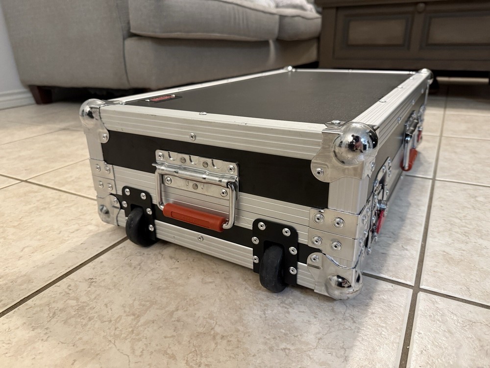 Gator GTOUR Flight Case for DJ Controller