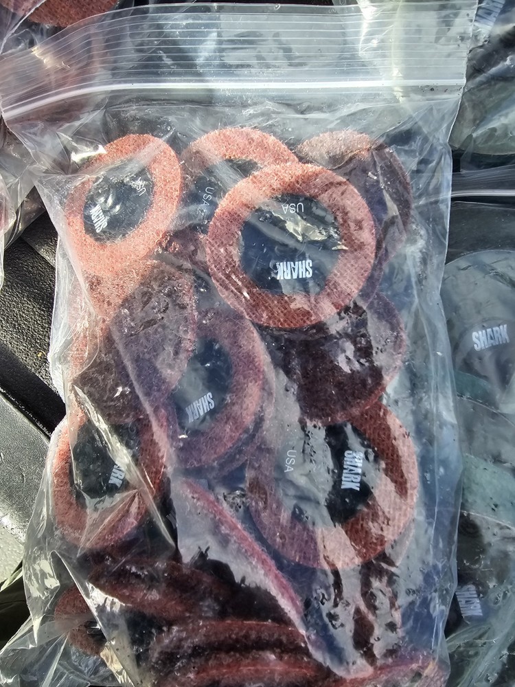 Shark 13018 , 2" Surface Conditioning Discs , Medium/Maroon (PK 25)