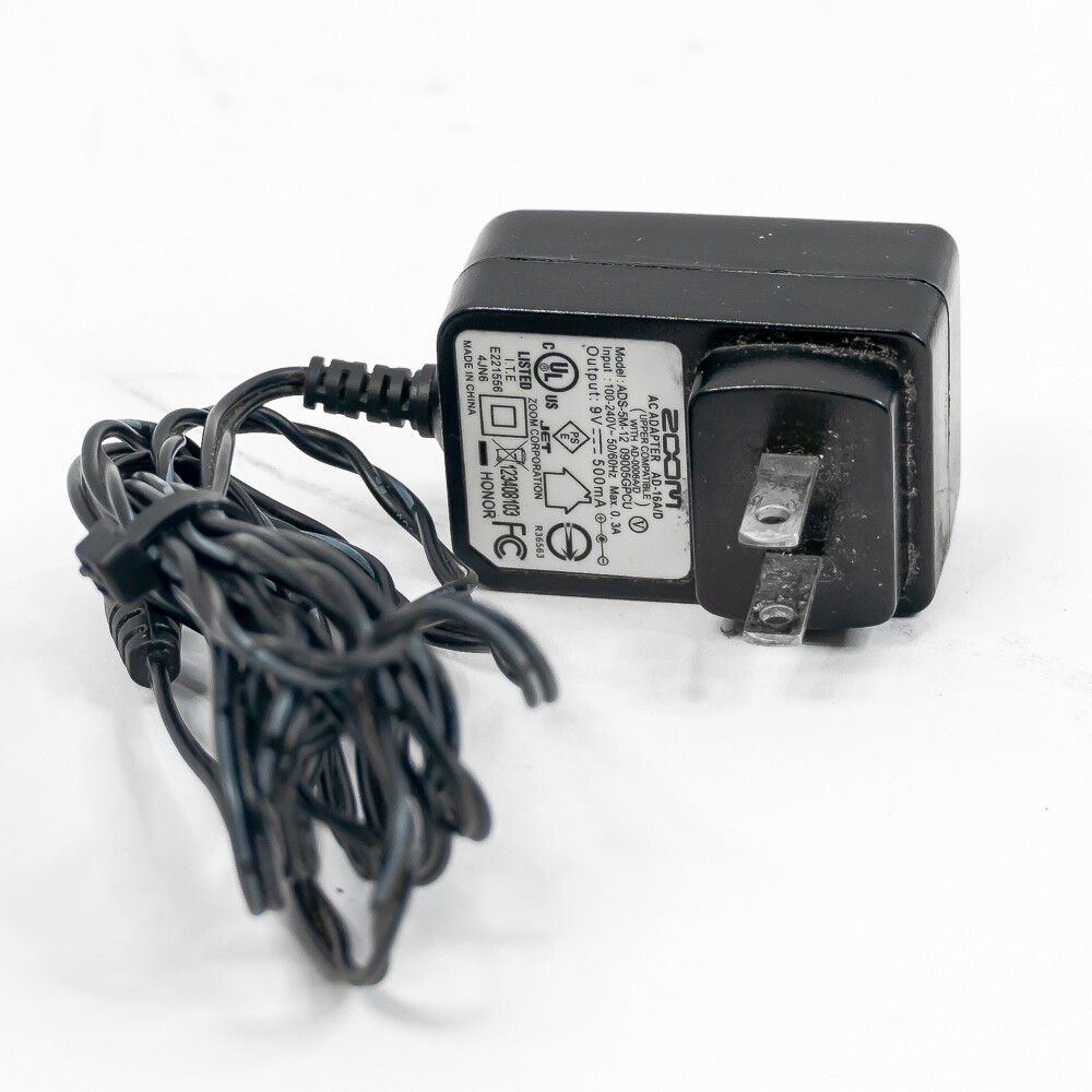 Zoom G5 Guitar Multi-Effects Processor w/ Amp Modeling and USB Interface