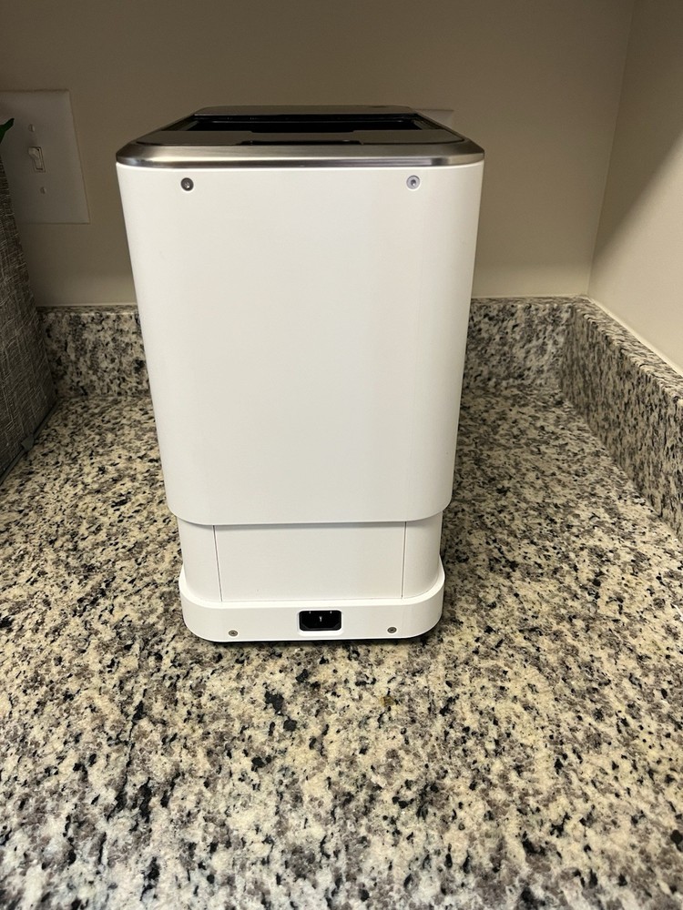 Espressione Concierge Elite Diamond White Espresso Machine