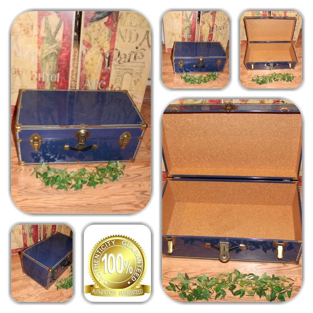 STYLISH BLUE ANTIQUE METAL STEAMER TRUNK COFFEE TABLE!