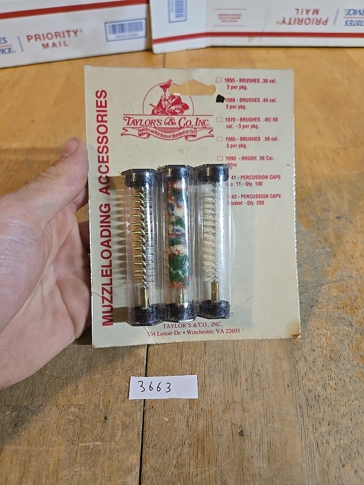 Taylor's & Co. Muzzleloading Accessories 1060 - BRUSHES. 44 Cal 3 Pack