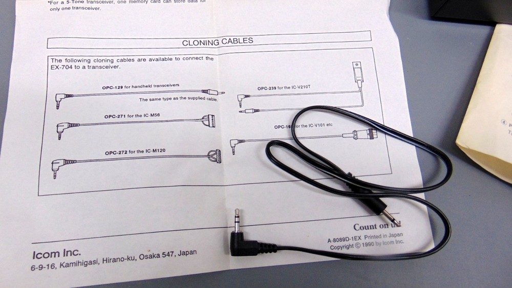 Icom OPC-129  Programming / Cloning Cable with For Icom HT's & EX-704 Programmer