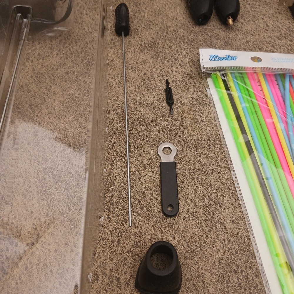 3Doodler 2.0 3D Printing Pen Bundle Extras Untested 2 Pens Powers On READ