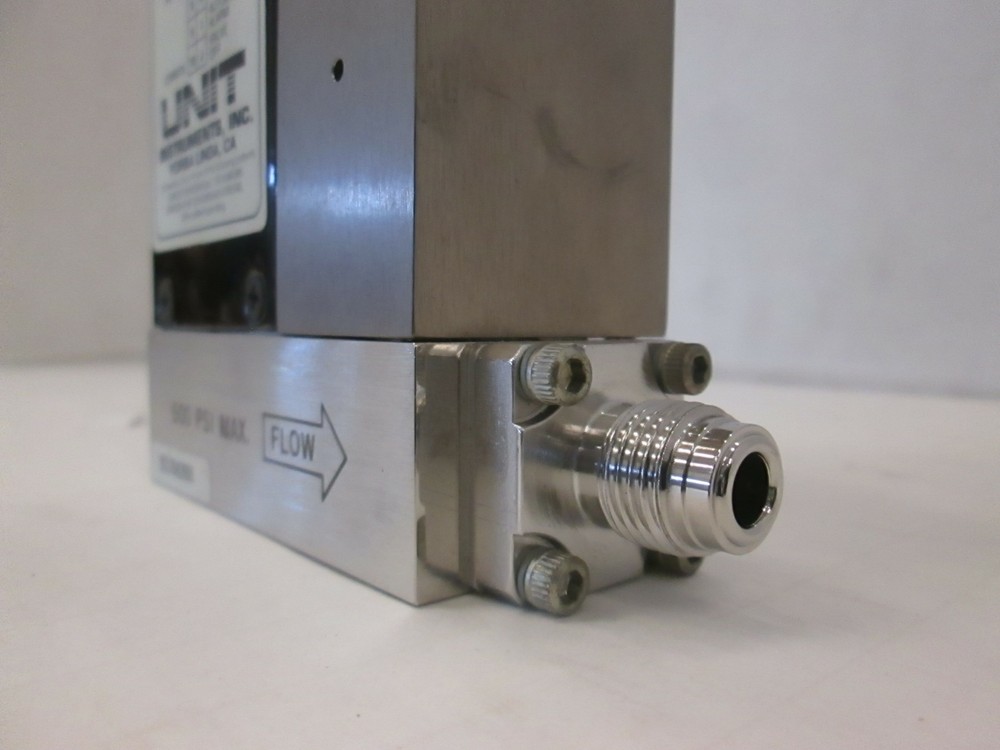 Unit UFC-1268A, Mass Flow Controller, 20 SLM, H2, Used