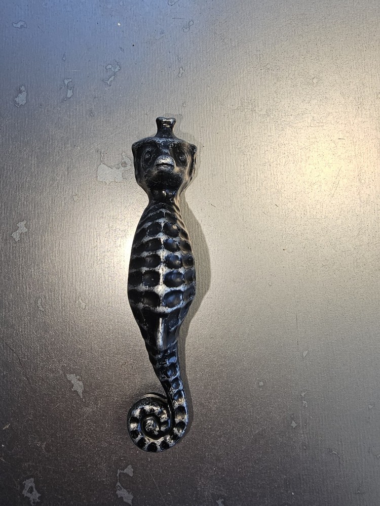 Hickory Hardware Southseas Seahorse Cabinet Pull
