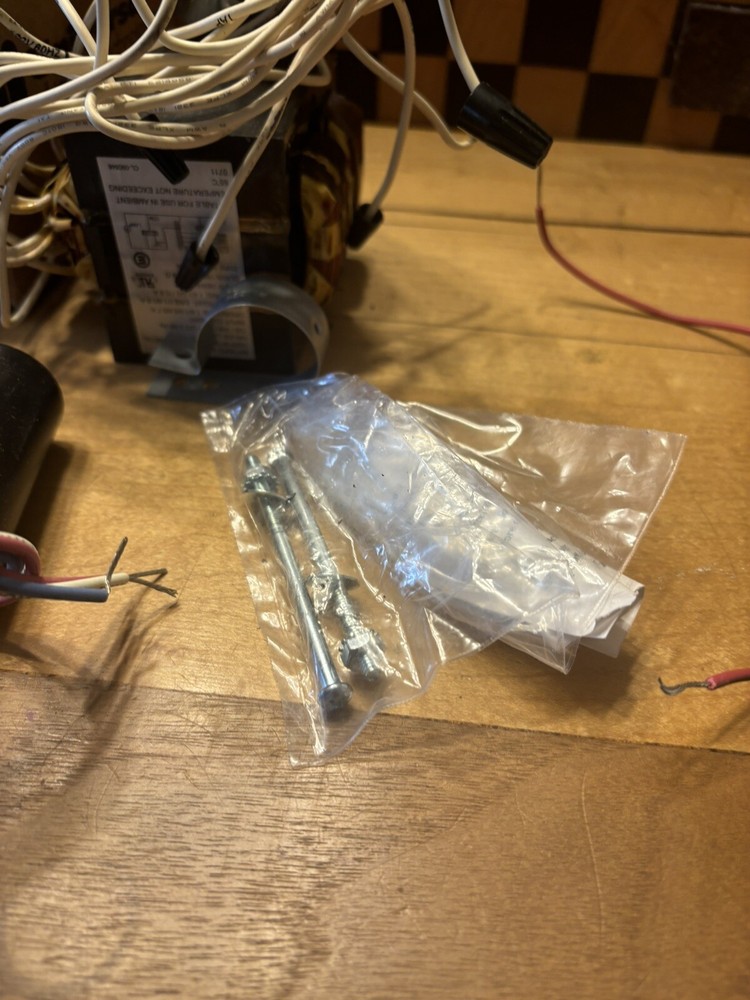 UNIVERSAL LIGHTING TECHNOLOGIES M150MLTLC3M-500K Replacement Kit