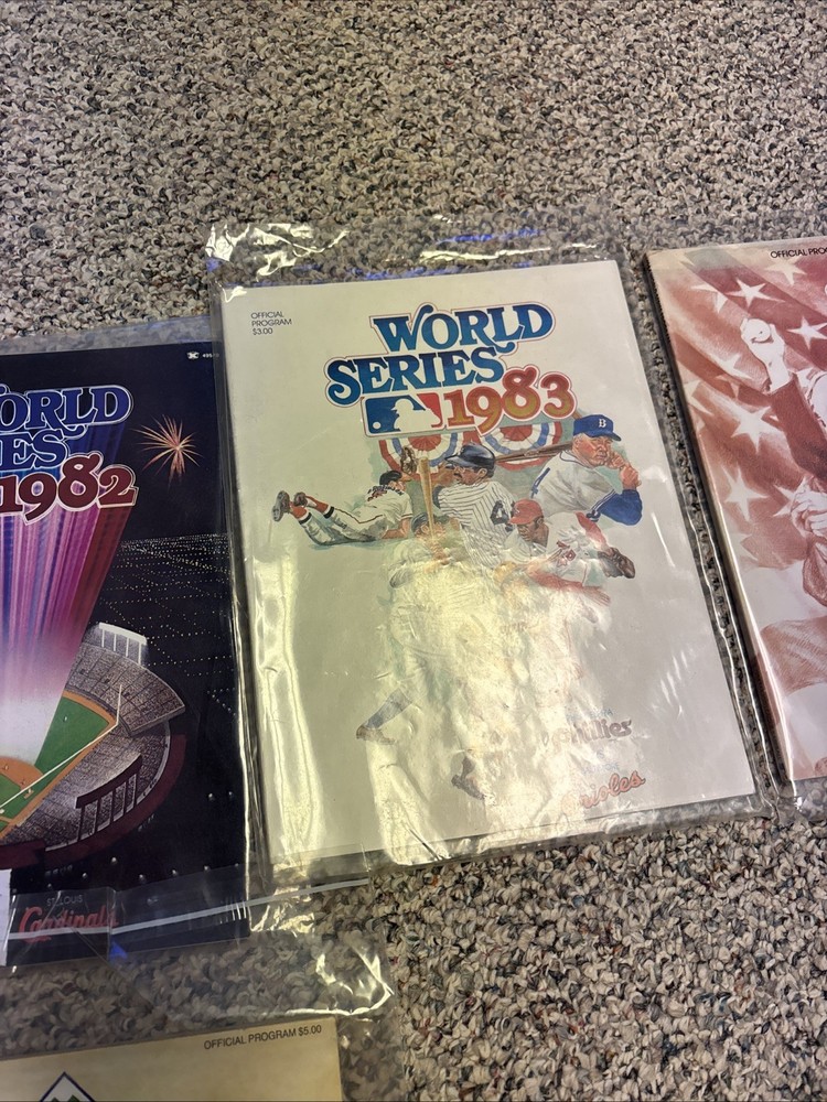 World Series 1982,83,84,85,86,87, & 89 Program Lot (8)
