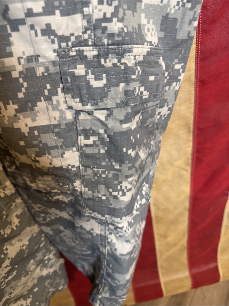 Small Regular - Army Combat Pants ACU Digital Camo USGI 5014