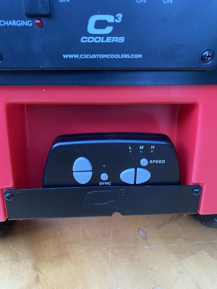 Milwaukee Tool C3 beverage Cooler W/ Remote.