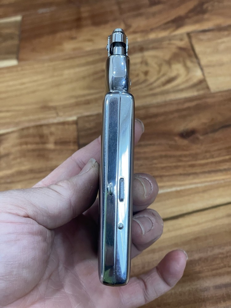 Vintage Beautiful Cigarette Ronson Lighter (USA) Working Condition !