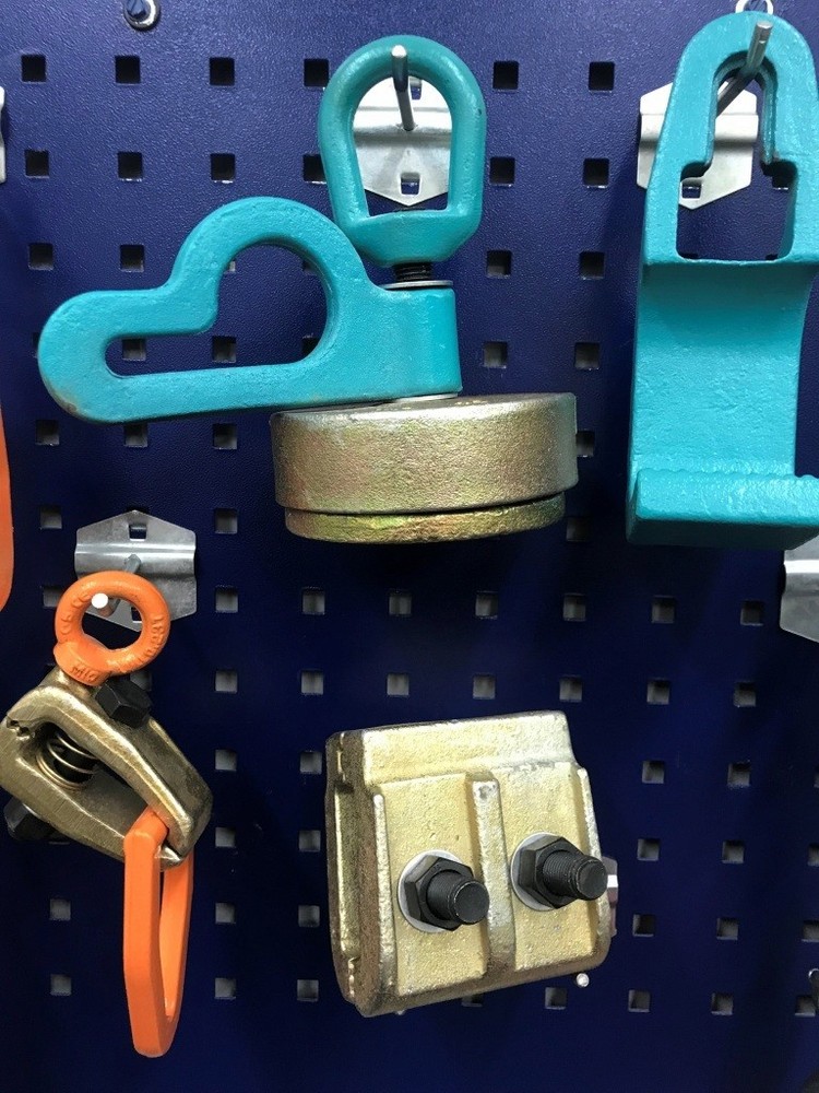 AUTO BODY FRAME MACHINE 8 PIECE TOOL AND CLAMP SPECIAL PRICING!