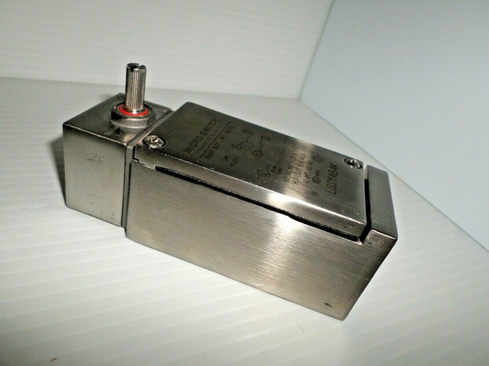 ⭐NEW IN BOX⭐ HONEYWELL LS2YAB4K MICROSWITCH MICRO STAINLESS LIMIT SWITCH 👍