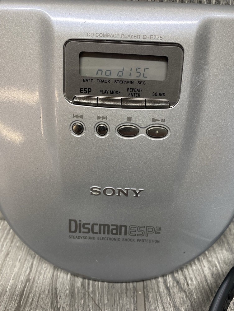 Sony Discman ESP2 Portable Personal CD Player Silver D-E775 Shock Protection