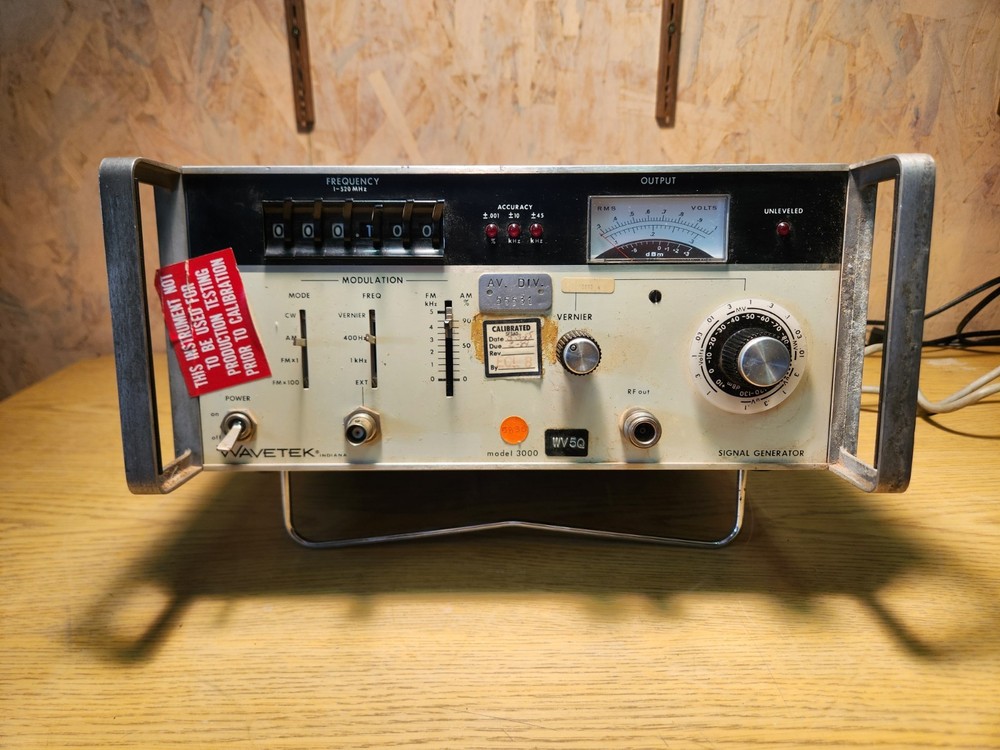 WAVETEK 3000 SIGNAL GENERATOR, Untested for repair