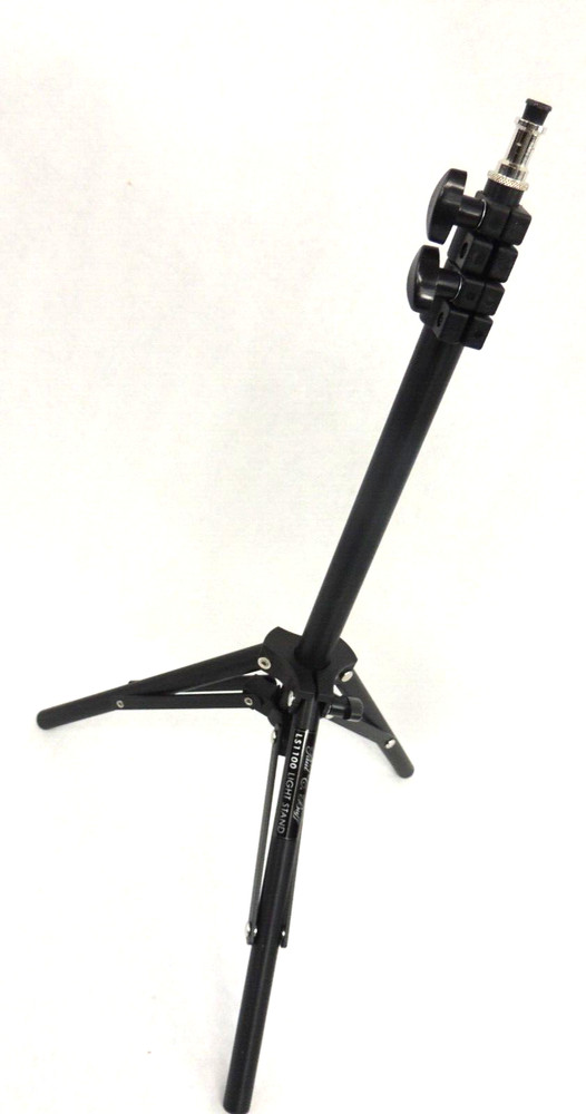 Alzo Digital Adjustable Light Stand