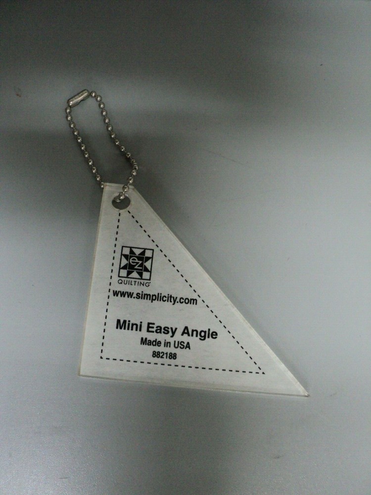 EZ QUILTING MINI EASY ANGLE KEY CHAIN   882188   NEW