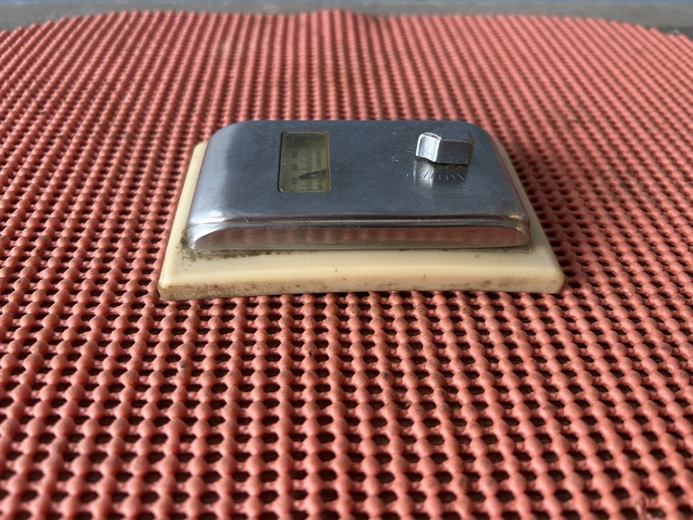 Vintage General Control Thermostat