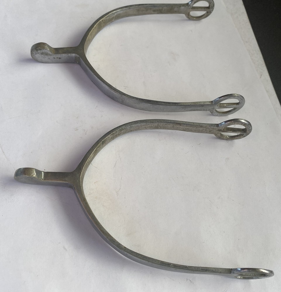*PRE-OWNED* VINTAGE- NEVER RUST-SPURS-FREE SHIPPING*