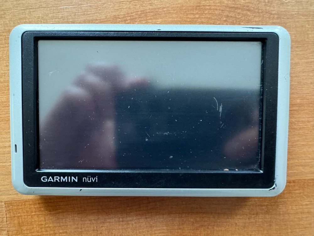 Garmin Nuvi 1300 l GPS Navigator