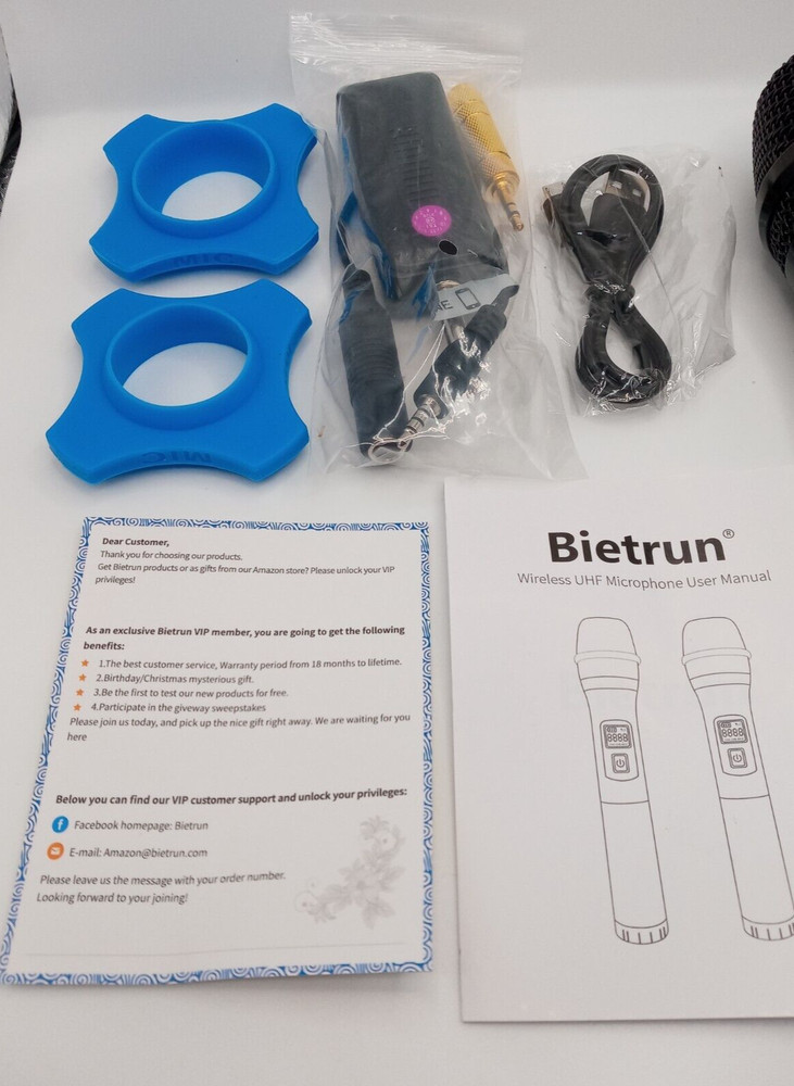 Wireless Microphone, UHF Wireless Dual Handheld Dynamic Battery Red and Grey