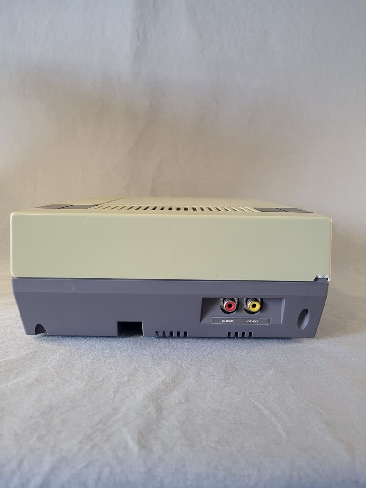 Nintendo NES Console - NES-001 - Cords & Controller - Tested!