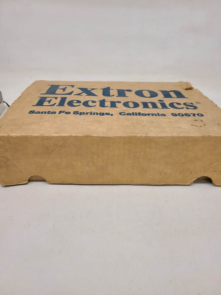 EXTRON RGB 109 COMPUTER INTERFACE TO VIDEO INTERFACE