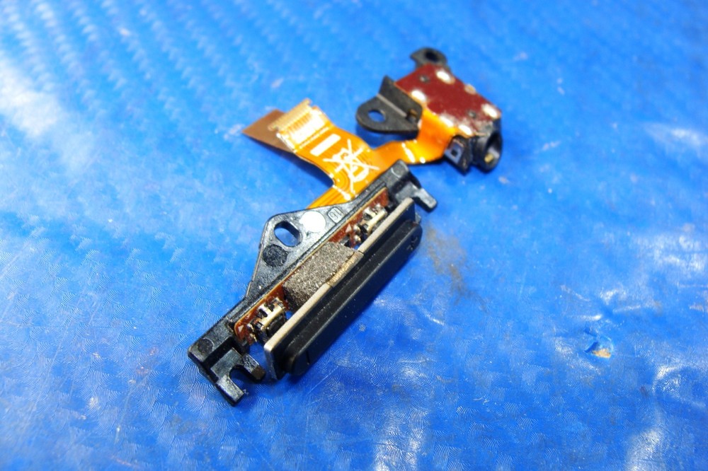 Microsoft Surface Pro 2 1601 10.6"Genuine Audio Jack Volume Button Board w/Cable