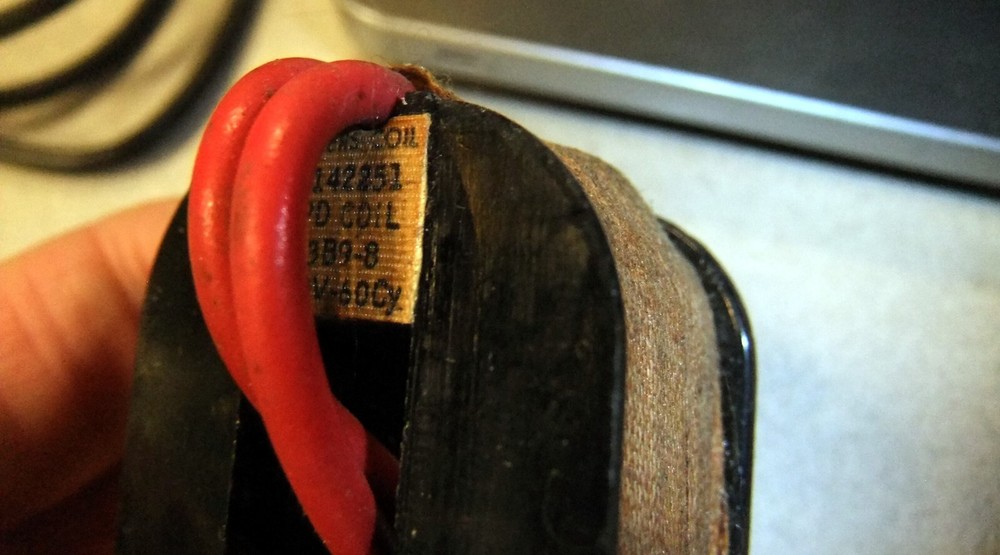 Vickers Coil 142251 230V