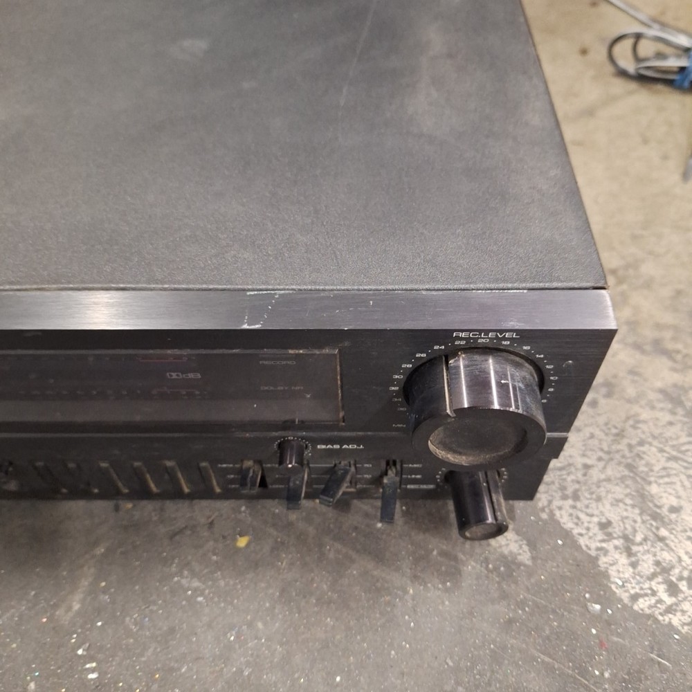 Untested SAE Two C4 Cassette Deck It Turns On.