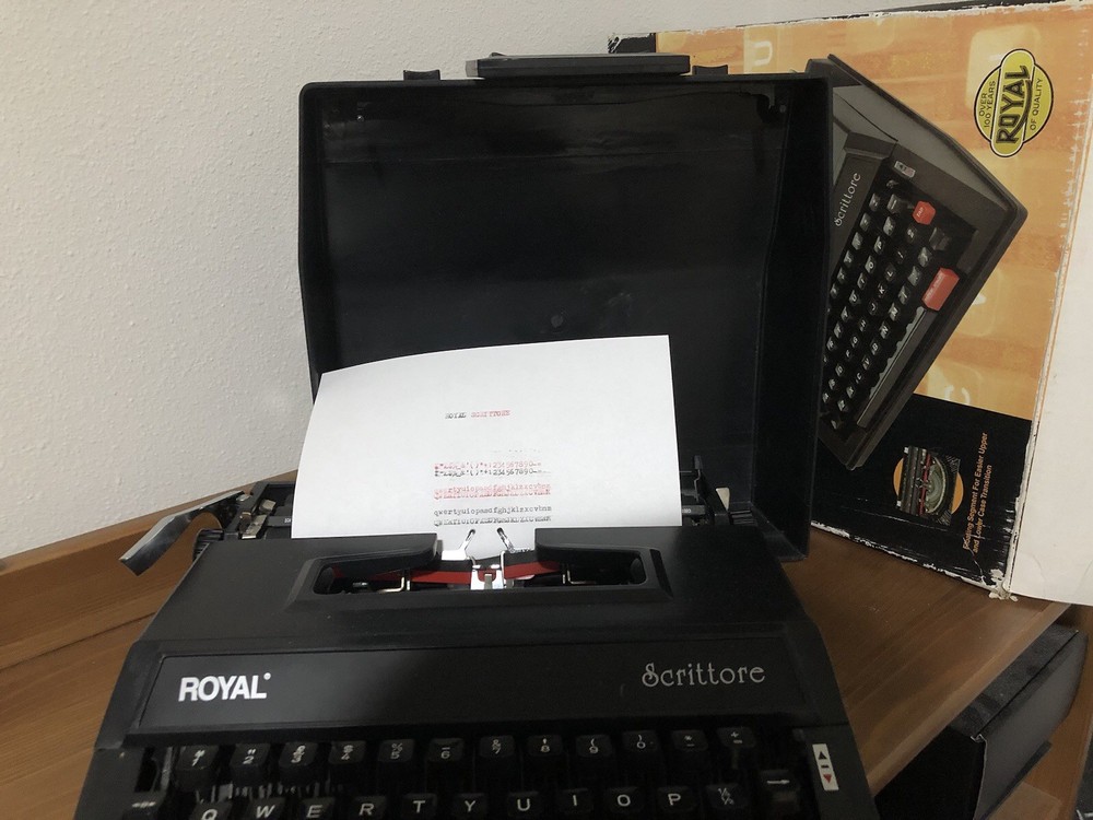 Royal Scrittore 100th Anniversary Fully Functioning Typewriter With Box