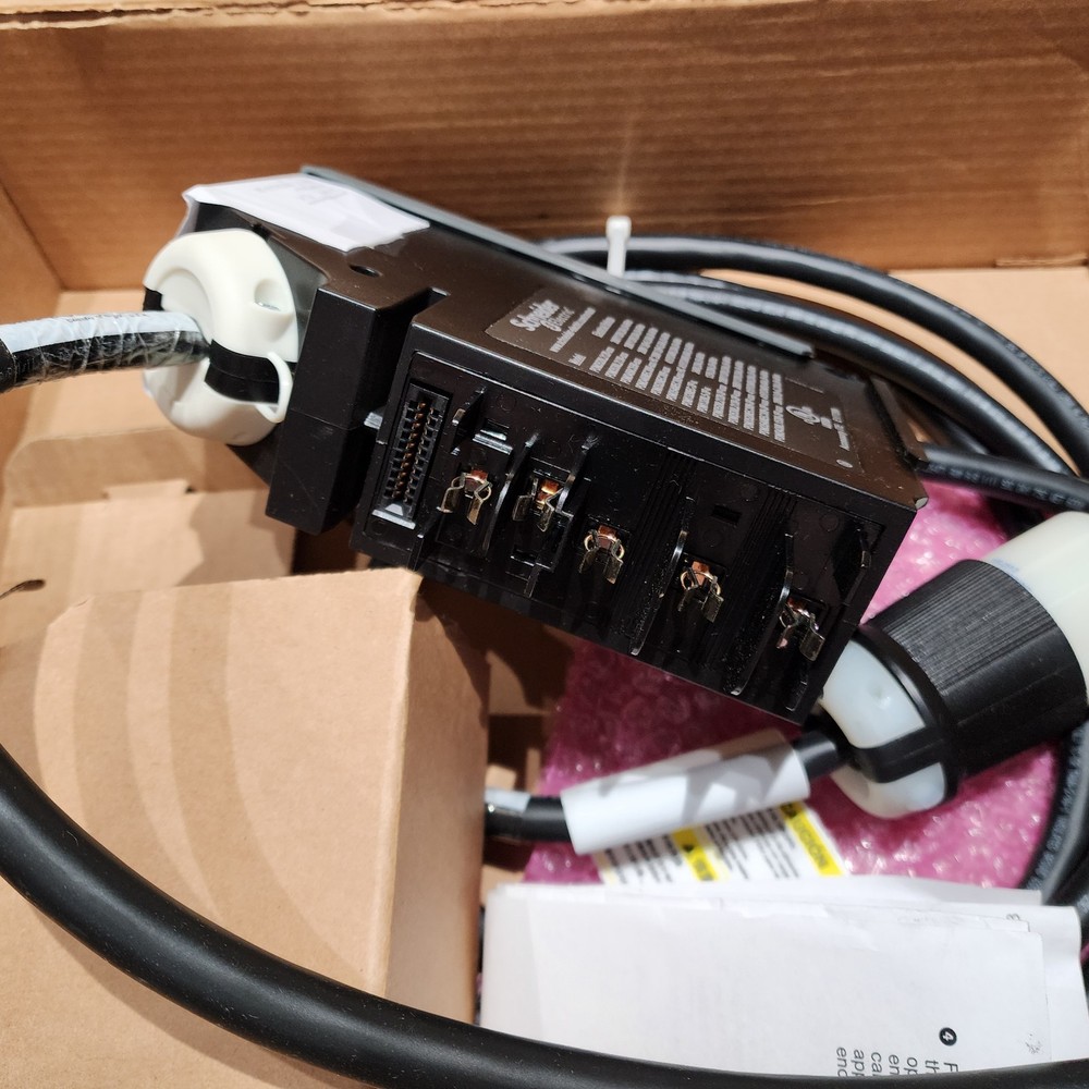 APC PDM3520L2120-380 Power Distrobution Module