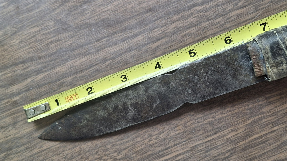 Antique Rustic Knives of unknown origin (2)